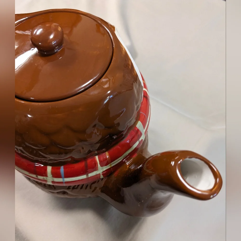 Vintage Pier 1 Imports:Hand painted Chilly Billy Teapot